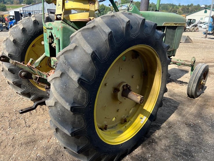 john-deere-3010-image-15