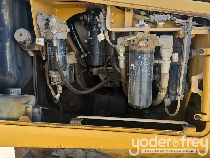 2018-deere-650k-image-18