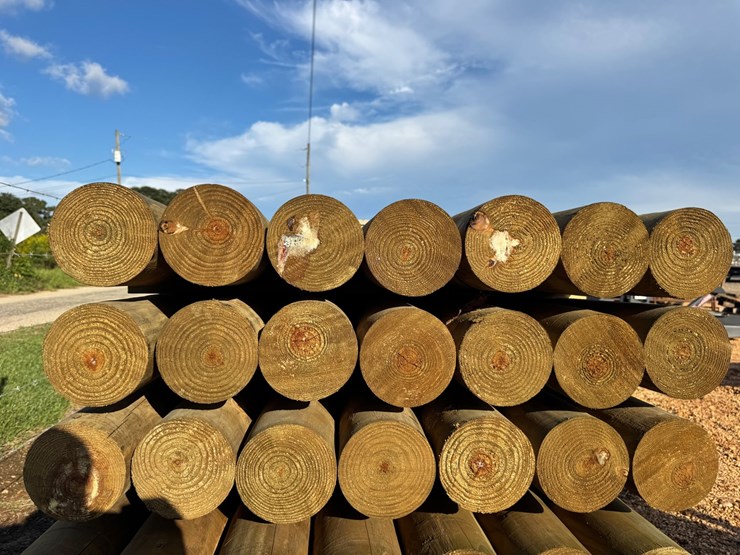 #8188-•-bundle-of-6’x8’-wood-post-image-2