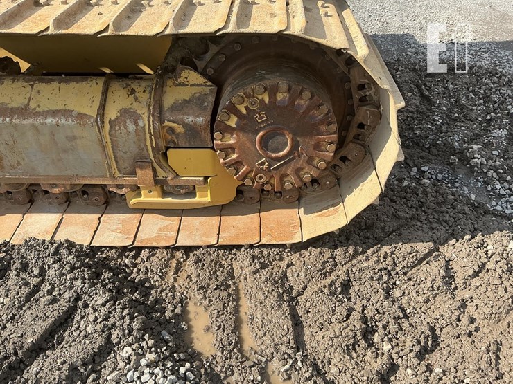2023-caterpillar-d3-lgp-image-9