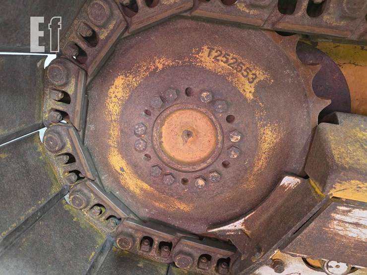 2020-deere-650k-image-34