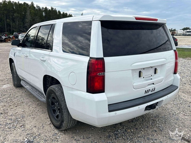 2016-chevrolet-tahoe-image-4