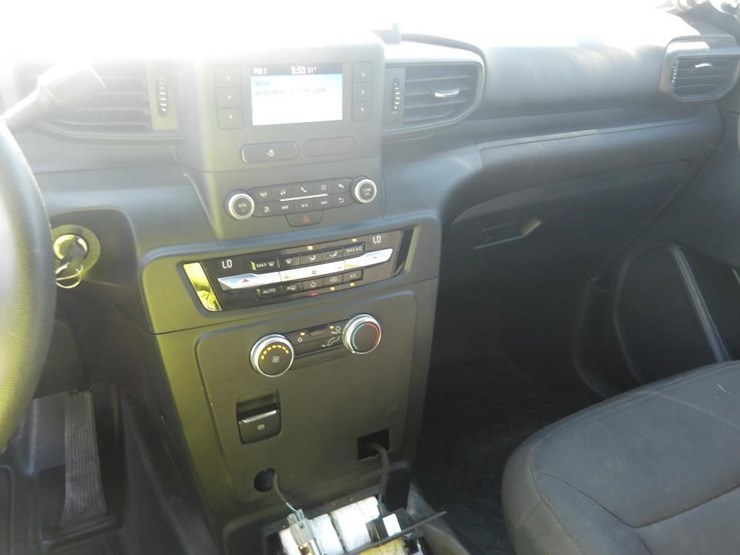 2021-ford-explorer-image-21