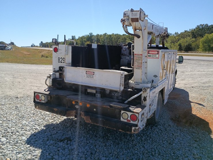 2003-ford-f550-image-8