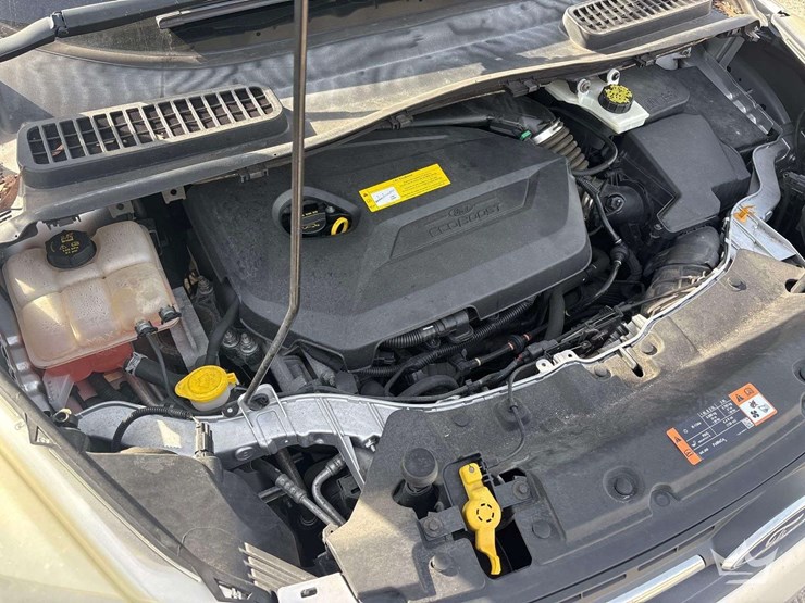 2016-ford-escape-image-8