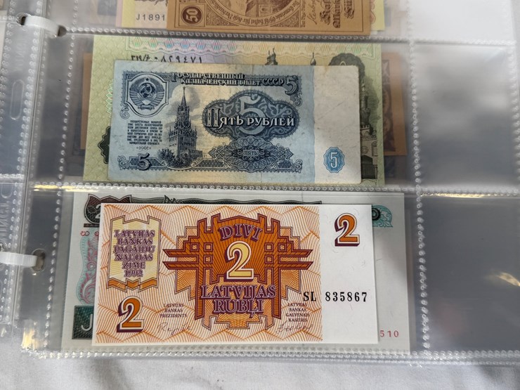 #40307-•-foreign-currency-bank-notes-image-107