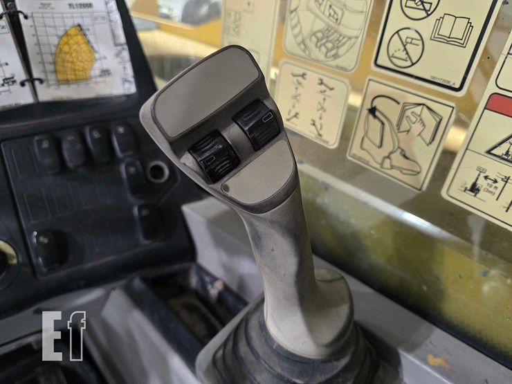 2018-caterpillar-tl1255d-image-20