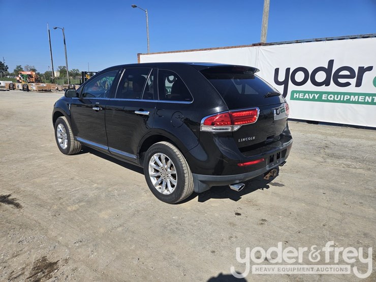2011-lincoln-mkx-image-3