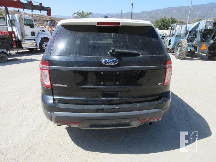2014-ford-explorer-image-16