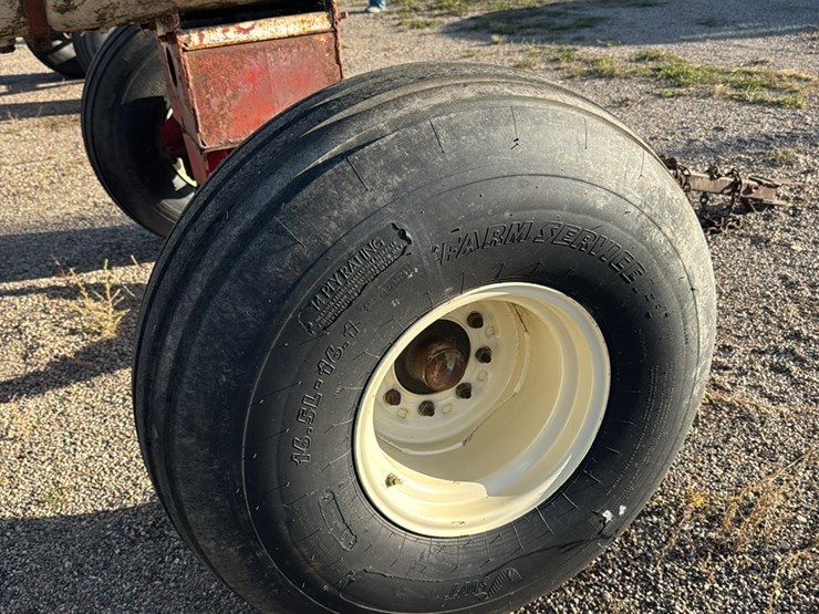 11-11-1450-gallon-nh3-tank,-16.5l--16.1-tires-image-14