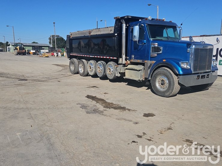 2019-freightliner-122sd-image-7