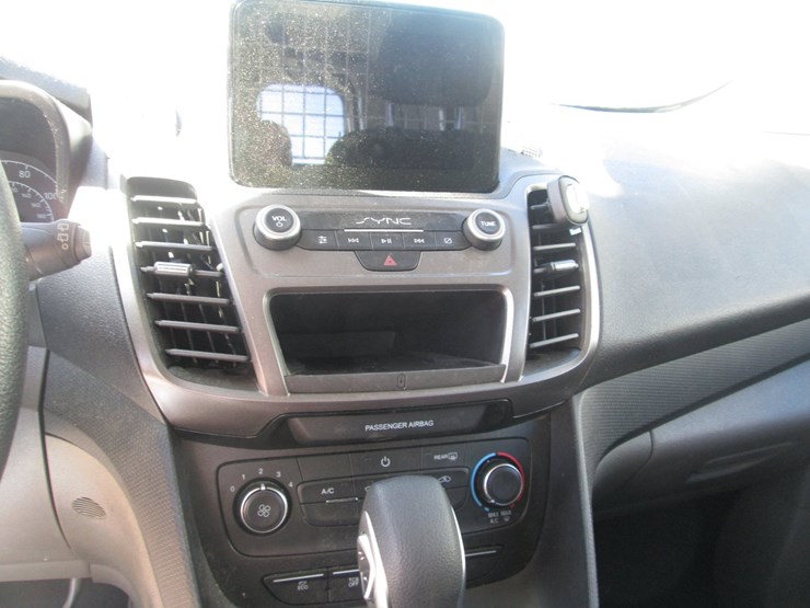 2023-ford-transit-connect-image-25
