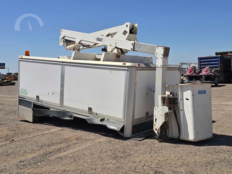versalift-sst40ne-01-image-4