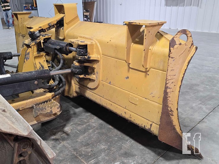 2021-caterpillar-d3-lgp-image-11