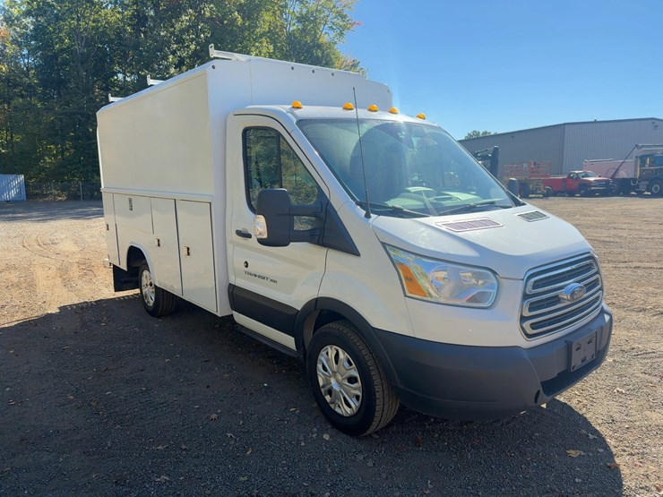 2019-utility-van-image-7
