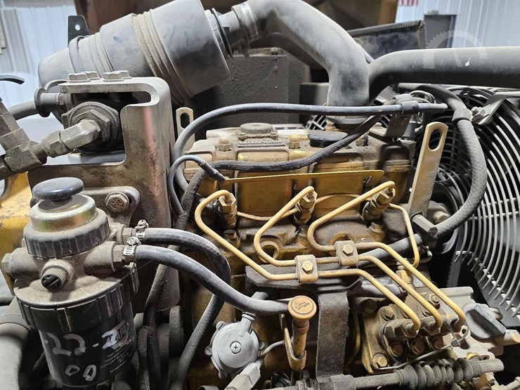 caterpillar-cb24b-image-23