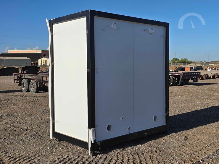mobile-toilet-image-4