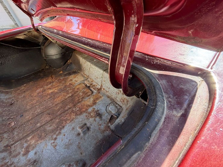 1965-chevrolet-chevelle-300-deluxe-4-door-sedan-(33,434-miles)-image-30