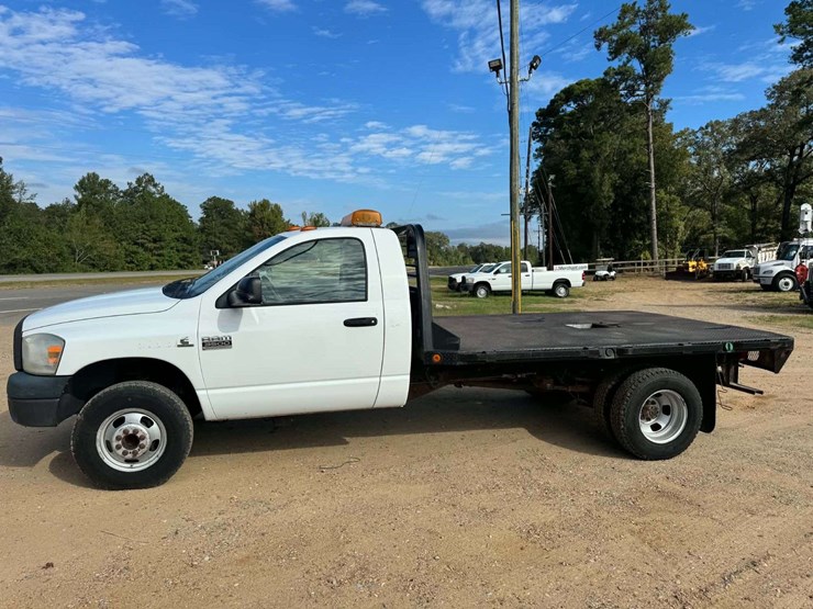 2008-dodge-3500-image-2