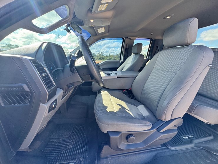 2020-ford-f250-xlt-image-11