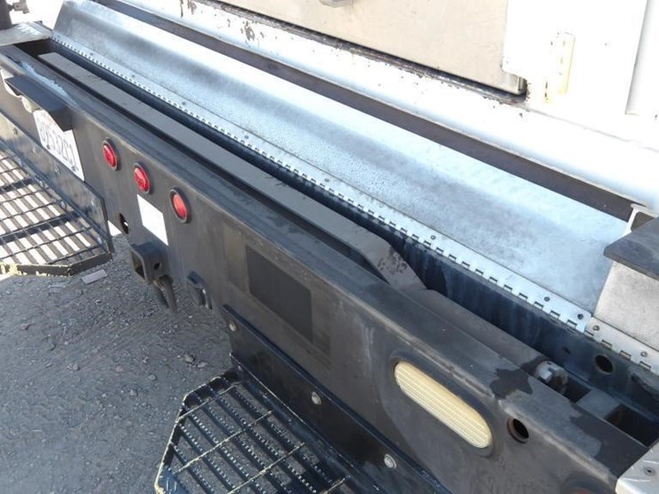 2011-ford-f450-image-12