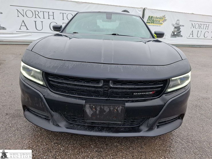 2017-dodge-charger-image-2