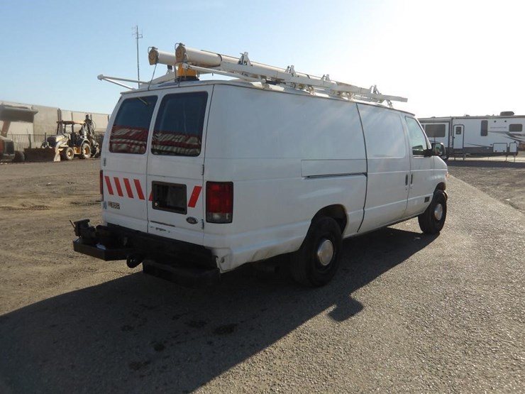 2002-ford-e350-image-3
