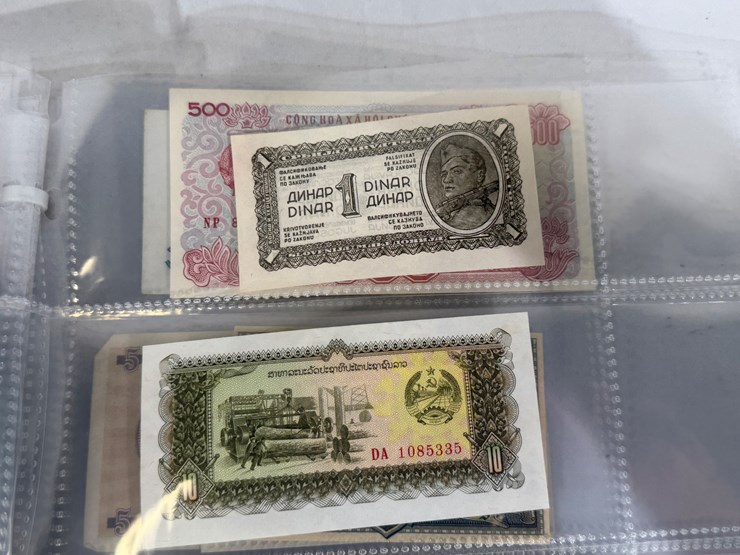 #40307-•-foreign-currency-bank-notes-image-162