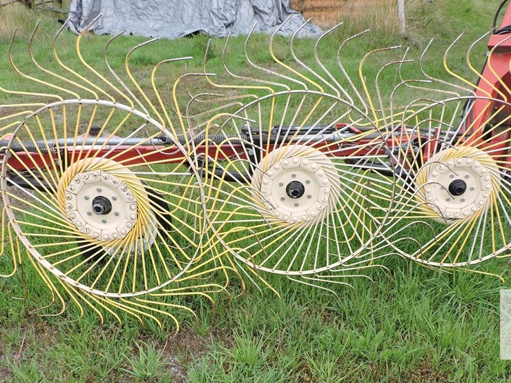 h-&-s-hay-machine-ii-image-3