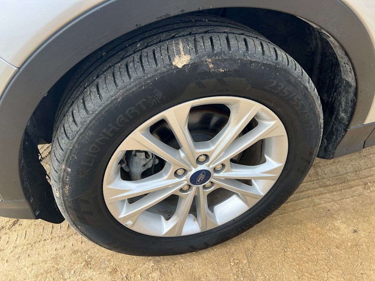 2019-ford-escape-image-24