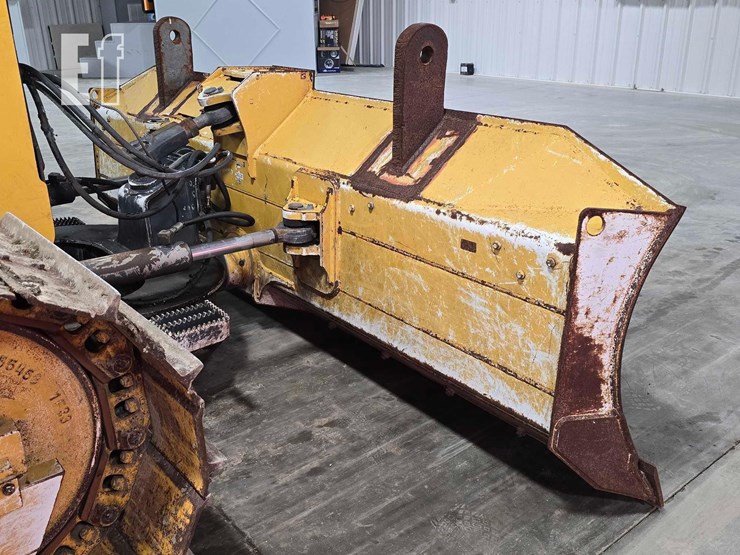 2022-deere-650k-lgp-image-11