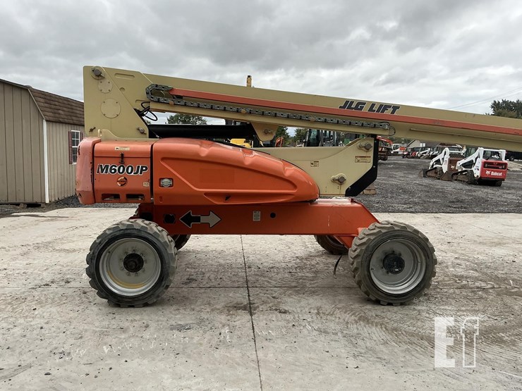 2019-jlg-m600jp-image-5