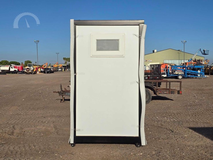 mobile-toilet-with-shower-image-5