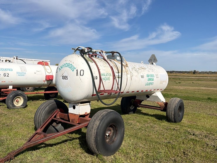 11-1.-1450-gallon-nh3-tank,-16.5l-16.1-tires-image-1