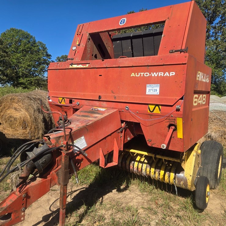 2001 NEW HOLLAND 648