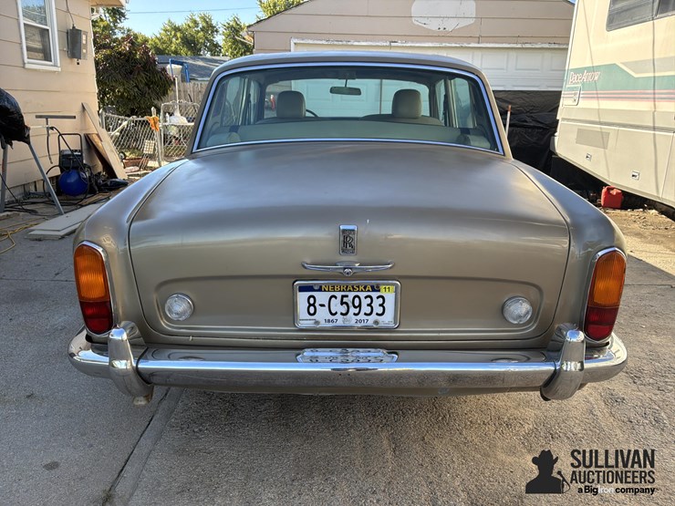 1972-rolls-royce-silver-shadow-4-door-sedan-image-5