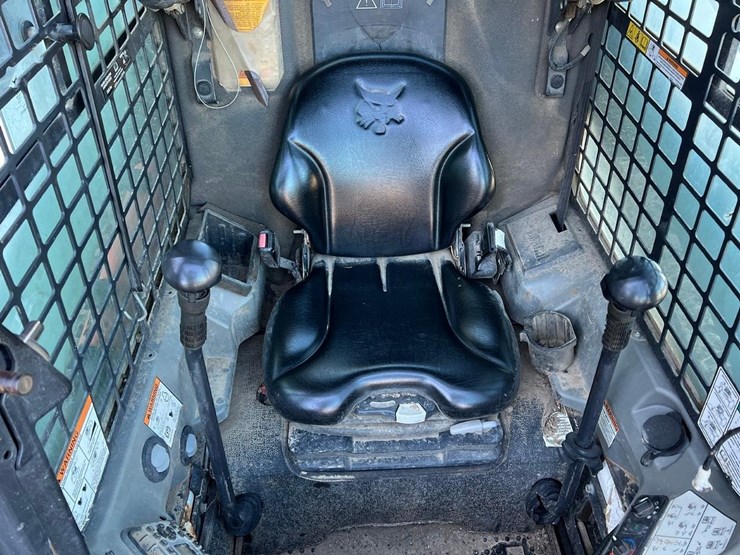 2016-bobcat-t750-image-17