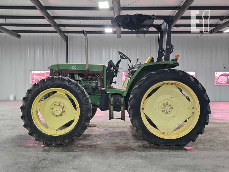john-deere-6220-image-5