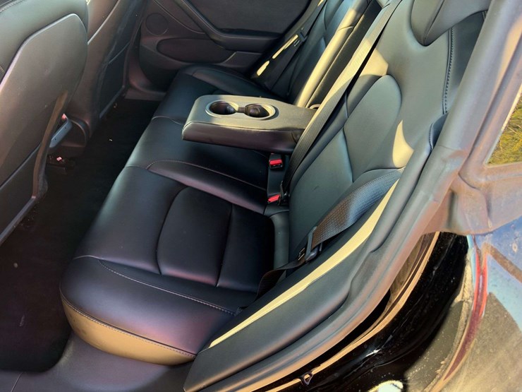 2023-tesla-model-s-4-door-sedan-(33,455-miles)-image-11
