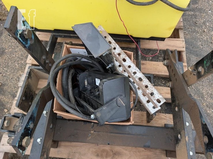 demco-sprayer-image-12