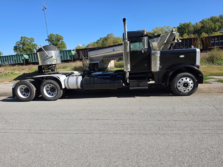 1999-peterbilt-379-image-19