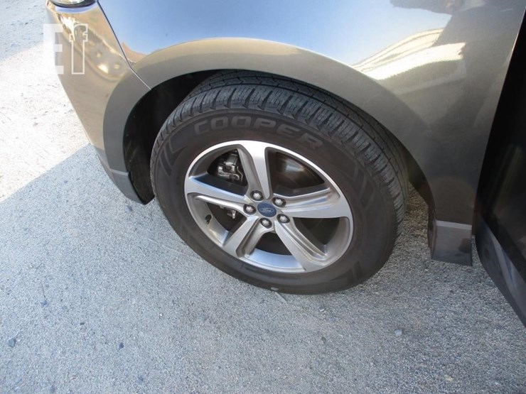 2019-ford-edge-sel-image-15