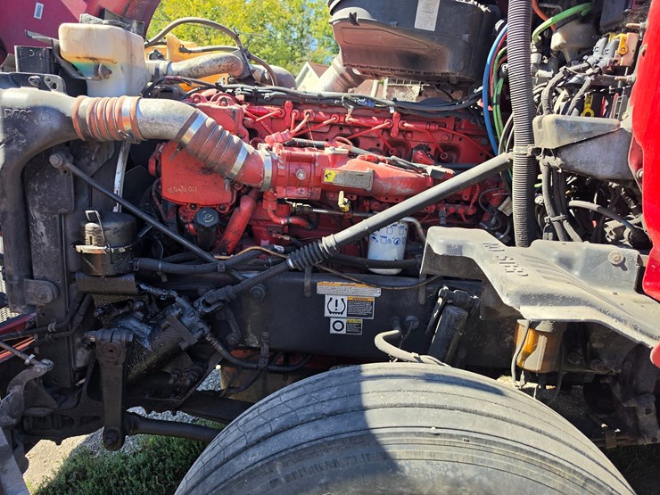 2014-peterbilt-579-image-14