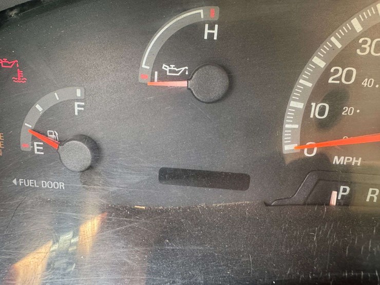 1999-ford-f150-xlt-image-25