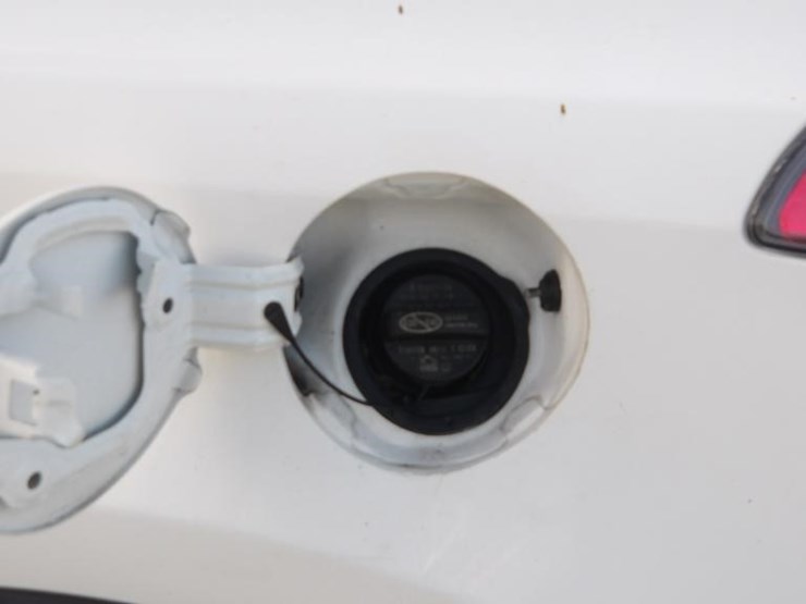 2016-toyota-rav4-xle-image-6