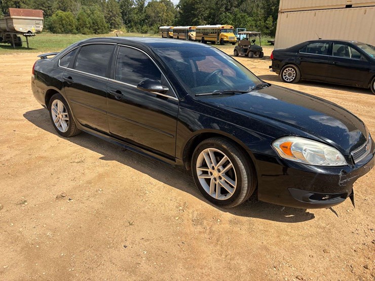 2016-chevrolet-impala-limited-4-door-sedan-(145,089-miles)-image-5