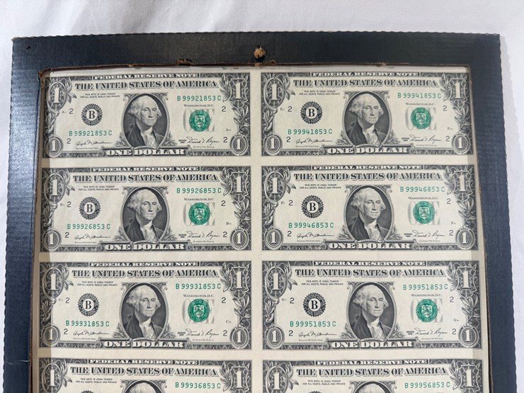 #40128-•-1/2-sheet-uncirculated-1981-dollar-bills-image-5