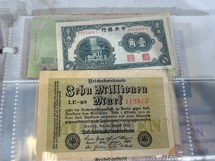 #40311-•-foreign-currency-bank-notes-image-54