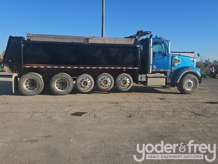 2019-freightliner-122sd-image-6