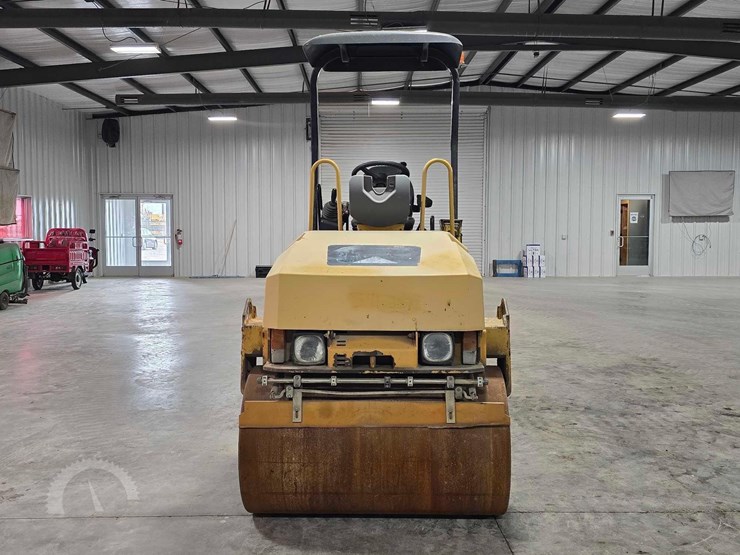 caterpillar-cb24b-image-7